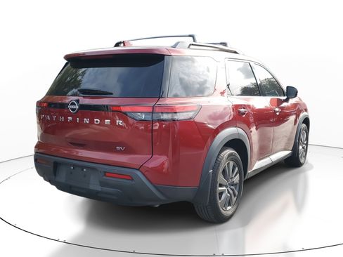 Used 2022 Nissan Pathfinder SV image 7