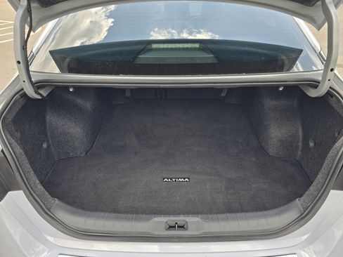 Used 2023 Nissan Altima 2.0 SR FWD image 26