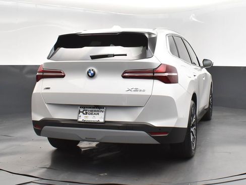Certified 2025 BMW X3 xDrive30i w/ Premium Package image 7