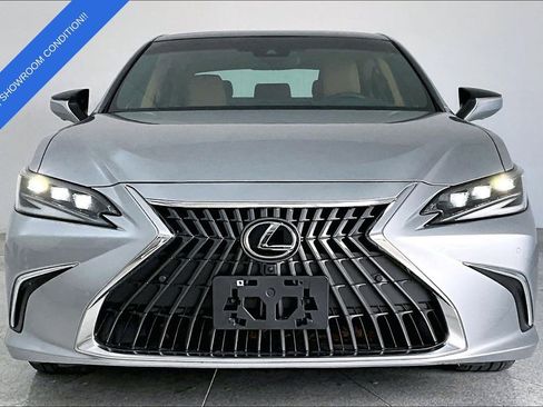 Used 2024 Lexus ES 350 Ultra Luxury w/ Accessory Package (Z2) image 6