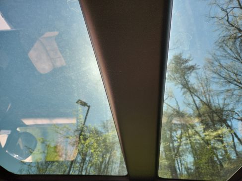 New 2025 Land Rover Range Rover SE image 27