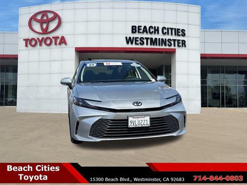 Used 2025 Toyota Camry LE w/ Convenience Package FWD image 3