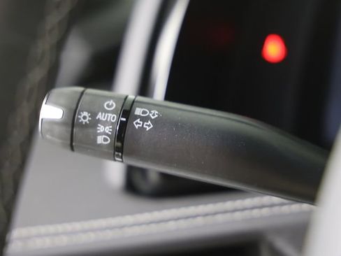 Used 2024 Chevrolet Corvette Stingray Coupe w/ Z51 Performance Package image 22