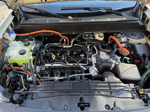 New 2025 Ford Maverick XL w/ Equipment Group 101A image 23