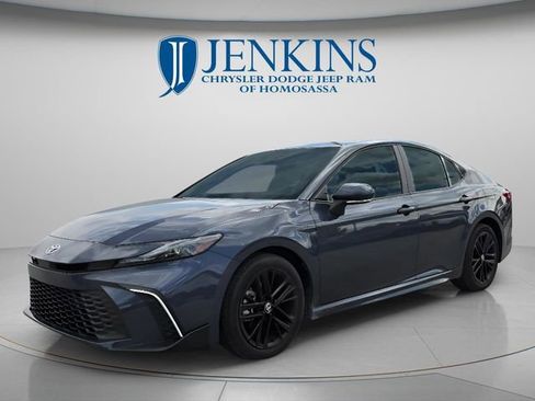 Used 2026 Toyota Camry SE w/ Convenience Package FWD image 10