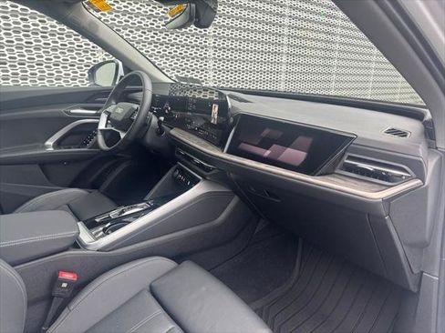 Used 2025 Audi Q5 Prestige AWD/4WD image 33