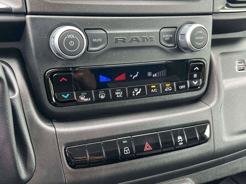 Used 2026 RAM ProMaster 2500 w/ Convenience Group FWD image 15