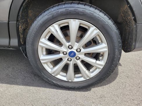 Used 2017 Ford Escape Titanium w/ Equipment Group 301A AWD/4WD image 9