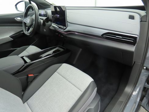 New 2026 Volkswagen ID.4 Pro image 18