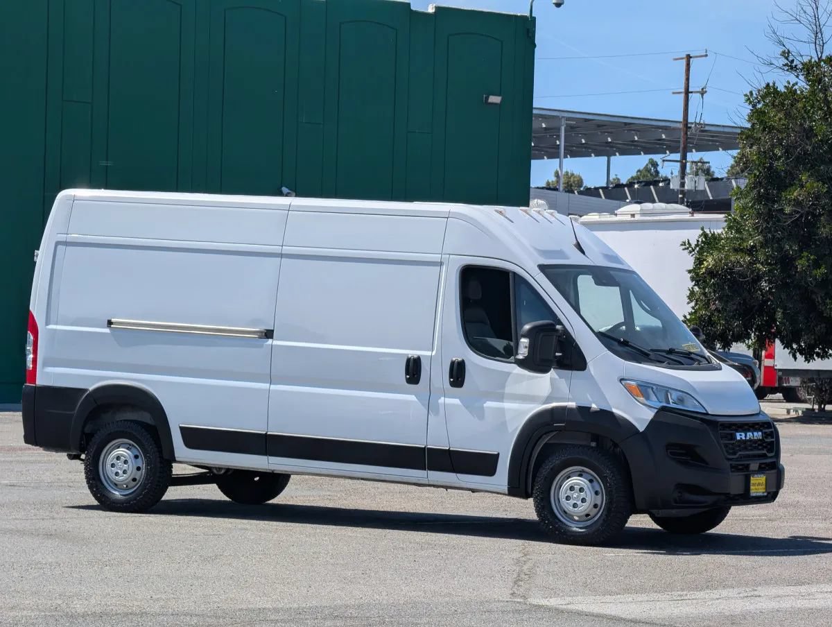 Used 2023 RAM ProMaster 2500 FWD image 1