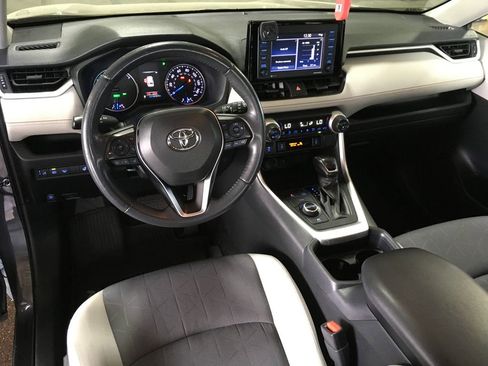Used 2020 Toyota RAV4 XLE w/ Convenience Package AWD/4WD image 24