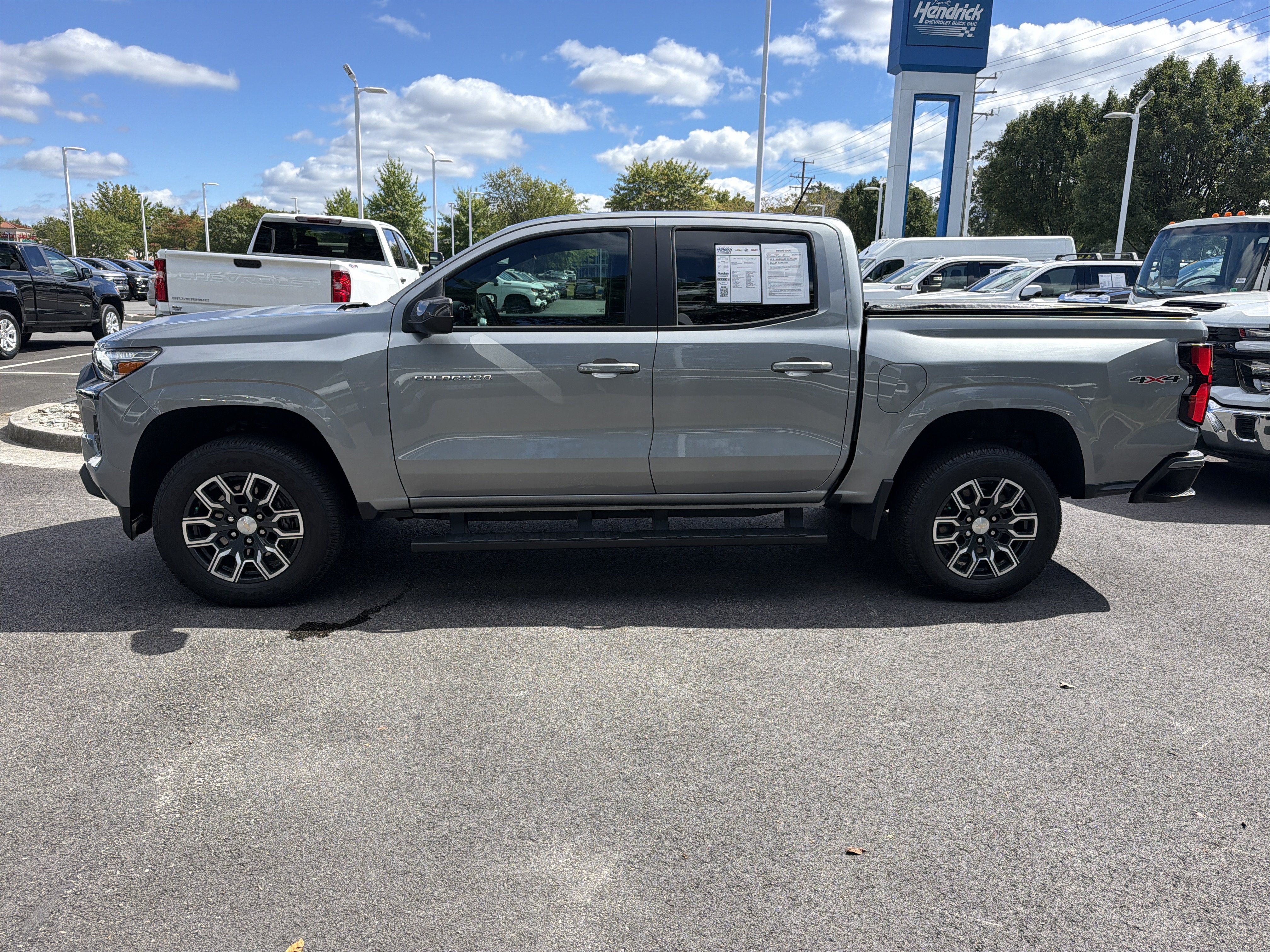 Used 2023 Chevrolet Colorado LT w/ LT Convenience Package III AWD/4WD image 7