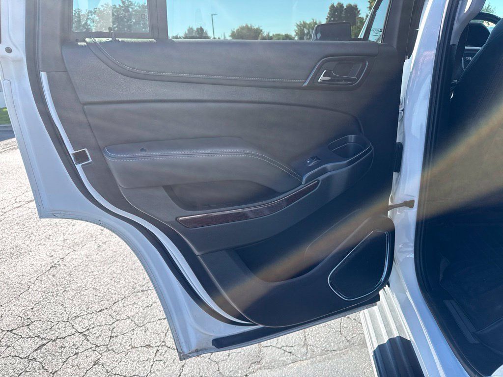 Used 2019 GMC Yukon SLT AWD/4WD image 14