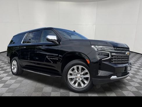 Used 2021 Chevrolet Suburban Premier AWD/4WD image 3