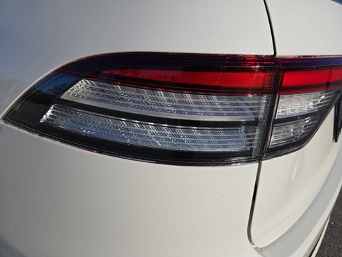 New 2026 Lincoln Aviator AWD w/ Jet Appearance Package image 33