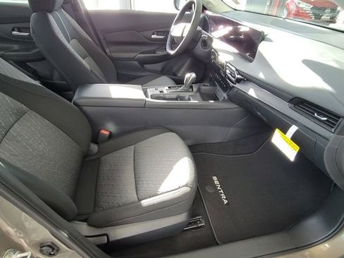 New 2026 Nissan Sentra SV w/ SV Convenience Package FWD image 5