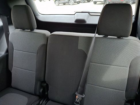 Used 2021 Chevrolet Traverse LT AWD/4WD image 11