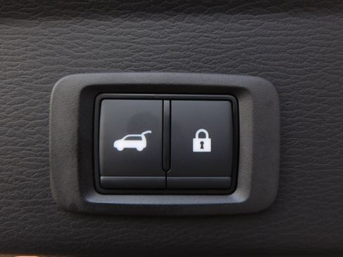 New 2025 Mitsubishi Outlander SE image 36