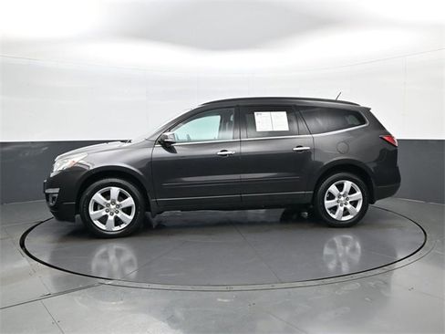 Certified 2017 Chevrolet Traverse LT w/ Style and Technology Package image 8