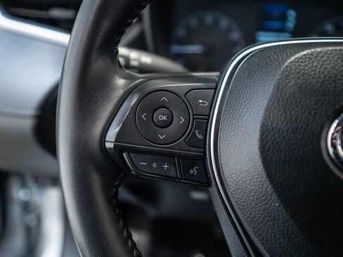 Certified 2025 Toyota Corolla Cross LE image 19