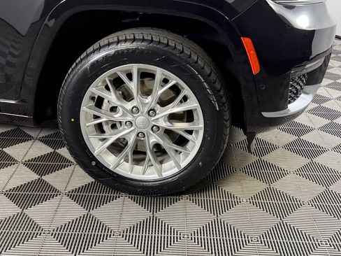 Used 2021 Jeep Grand Cherokee L Summit w/ Advanced Protech Group IV image 12