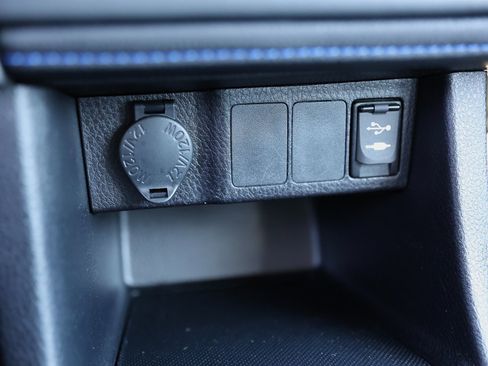 Used 2018 Toyota Corolla SE image 26