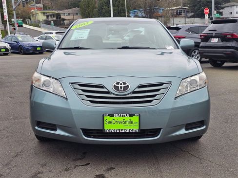 Used 2007 Toyota Camry LE image 2