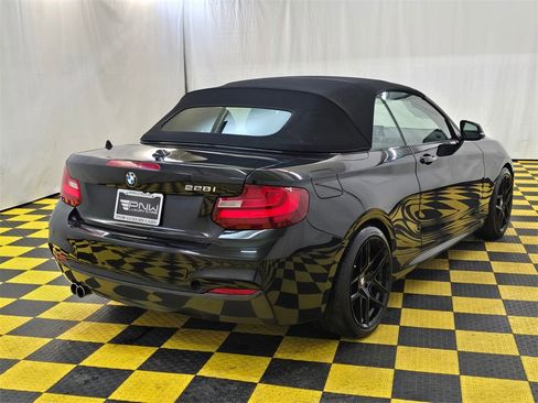 Used 2015 BMW 228i Convertible image 3
