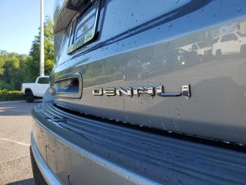 Used 2024 GMC Yukon XL Denali w/ Advanced Technology Package RWD image 8