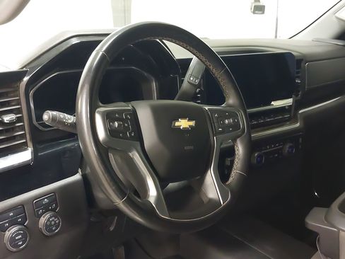Used 2024 Chevrolet Silverado 2500 LT AWD/4WD image 17