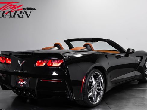 Used 2014 Chevrolet Corvette Stingray Convertible w/ 2LT Preferred Equipment Group RWD image 5