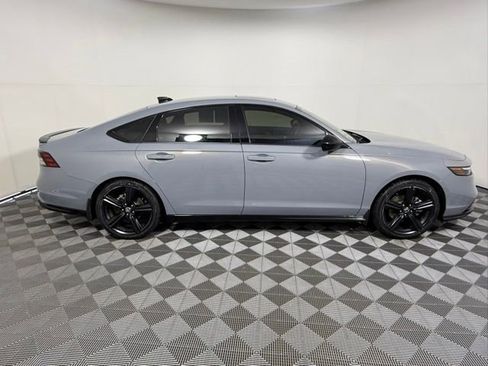 Used 2025 Honda Accord Sport image 7