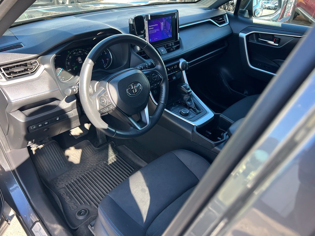 Used 2023 Toyota RAV4 SE w/ SE Grade Weather Package AWD/4WD image 15