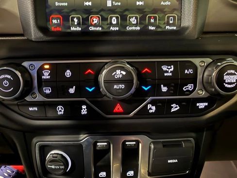 Used 2019 Jeep Wrangler Rubicon w/ Uconnect 4C Nav & Sound Group image 20