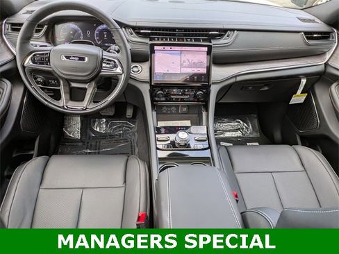 New 2025 Jeep Grand Cherokee L Overland w/ Advanced Protech Group III image 24