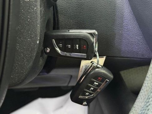 Used 2022 Toyota Corolla LE image 30