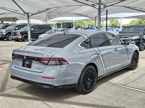 Used 2023 Honda Accord Touring image 5