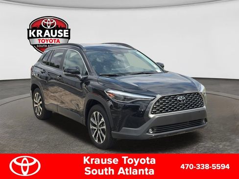 Used 2023 Toyota Corolla Cross XLE AWD/4WD image 3