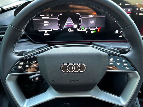 Certified 2025 Audi Q5 Premium Plus w/ Premium Plus image 24