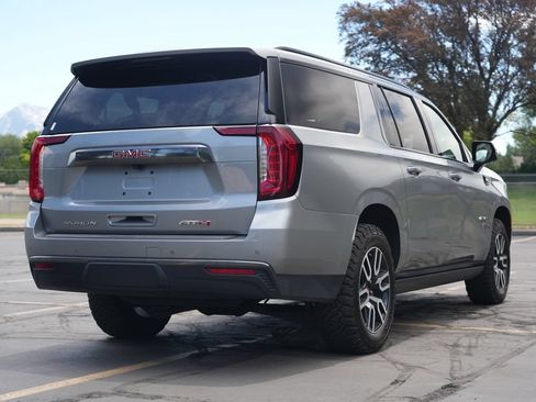 Used 2023 GMC Yukon XL AT4 w/ AT4 Premium Plus Package AWD/4WD image 5