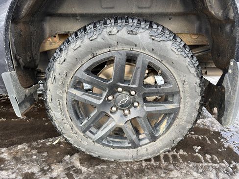 Used 2023 Chevrolet Silverado 1500 RST w/ Z71 Off-Road Package image 6