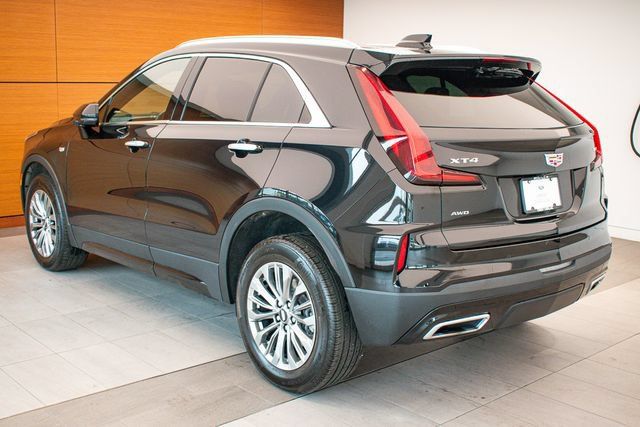 Used 2024 Cadillac XT4 Premium Luxury AWD/4WD image 8
