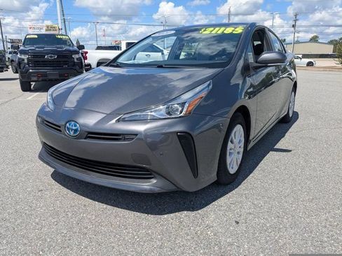Used 2021 Toyota Prius LE FWD image 8