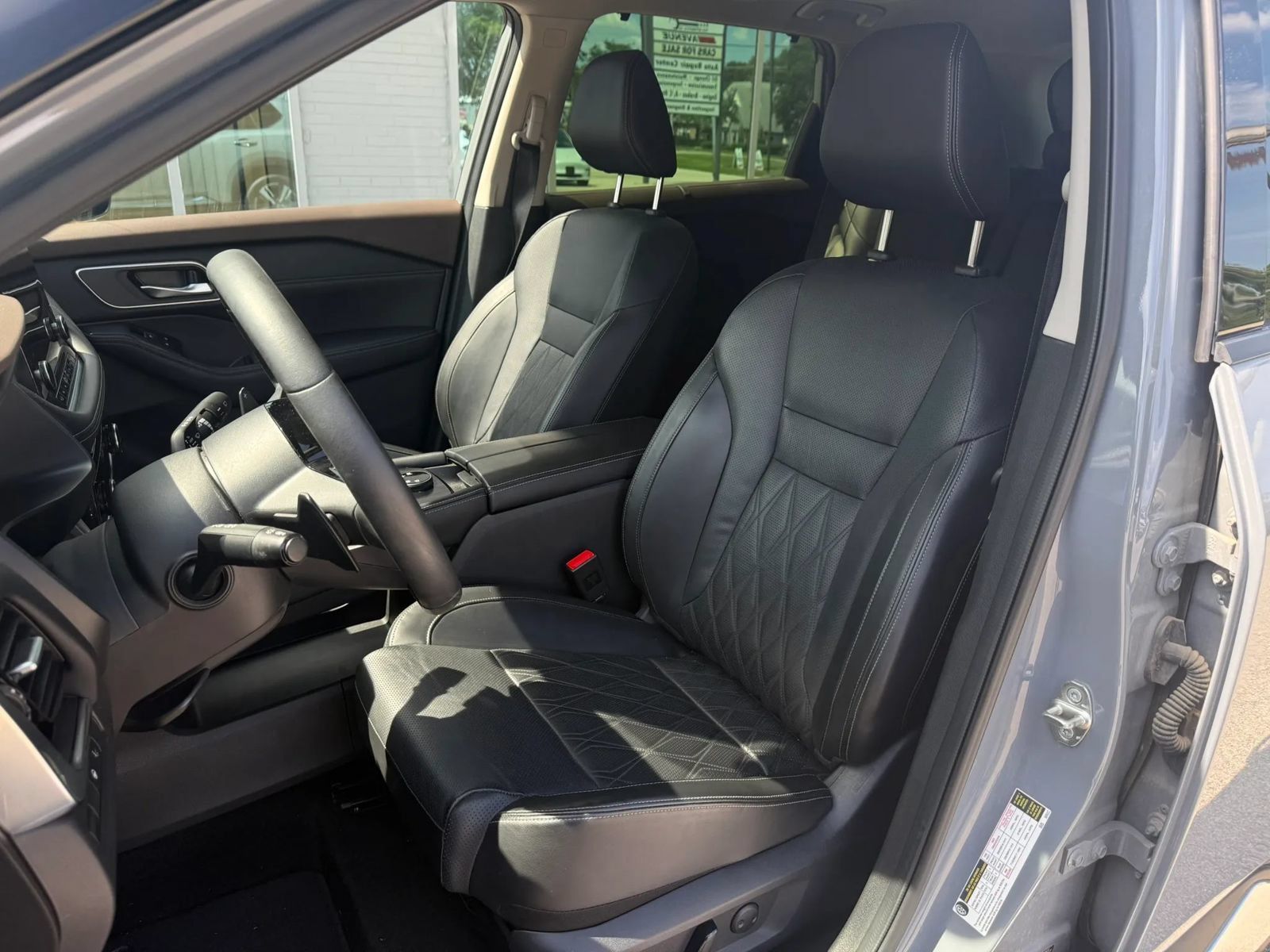 Used 2023 Nissan Rogue Platinum w/ Platinum Premium Package AWD/4WD image 10