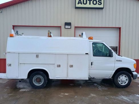 Used 2006 Ford E-350 and Econoline 350 Super Duty image 19