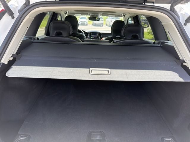 Used 2024 Volvo XC60 B5 Plus AWD/4WD image 23