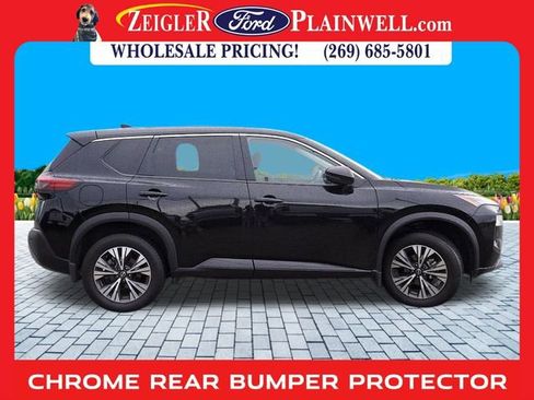 Used 2023 Nissan Rogue SV image 6