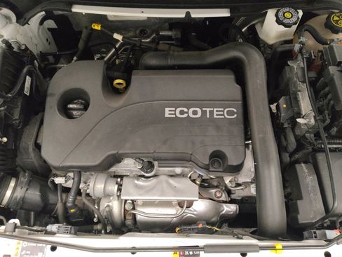 Used 2022 Chevrolet Equinox RS w/ RS Leather Package image 30