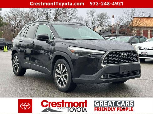 Certified 2023 Toyota Corolla Cross XLE w/ Convenience Package image 2