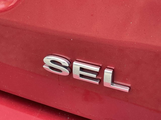 Used 2017 Ford Focus SEL w/ Cold Weather Package FWD image 7
